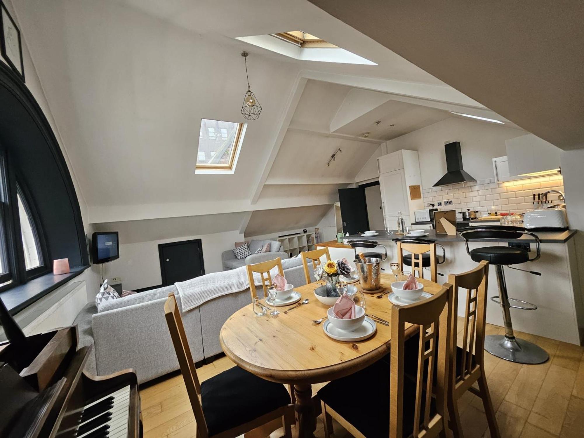2 Bedroom City Centre Penthouse Loft Apartment Liverpool Esterno foto